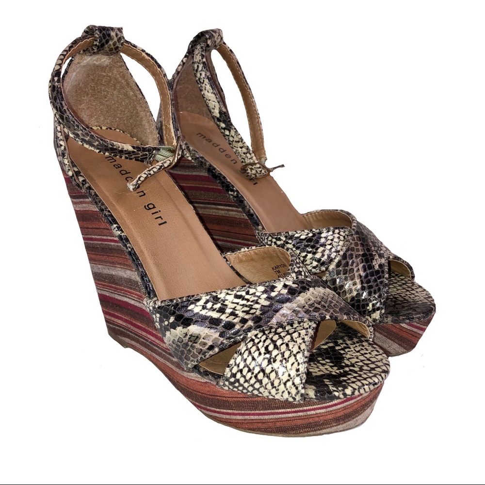 Madden Girl Karyon Wedge Sandals Sz 7M